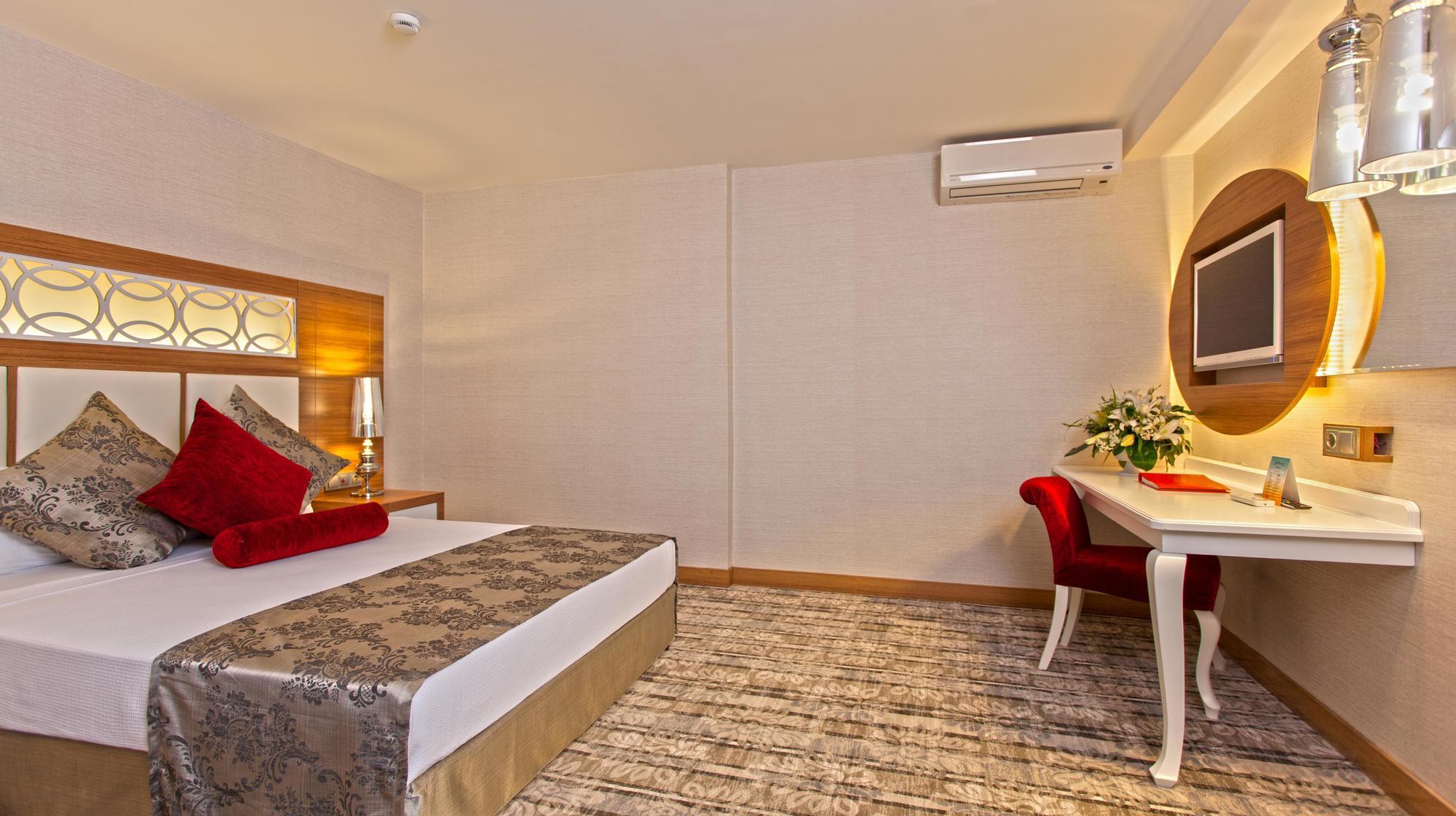 Justiniano Theodora Resort Okurcalar Extérieur photo